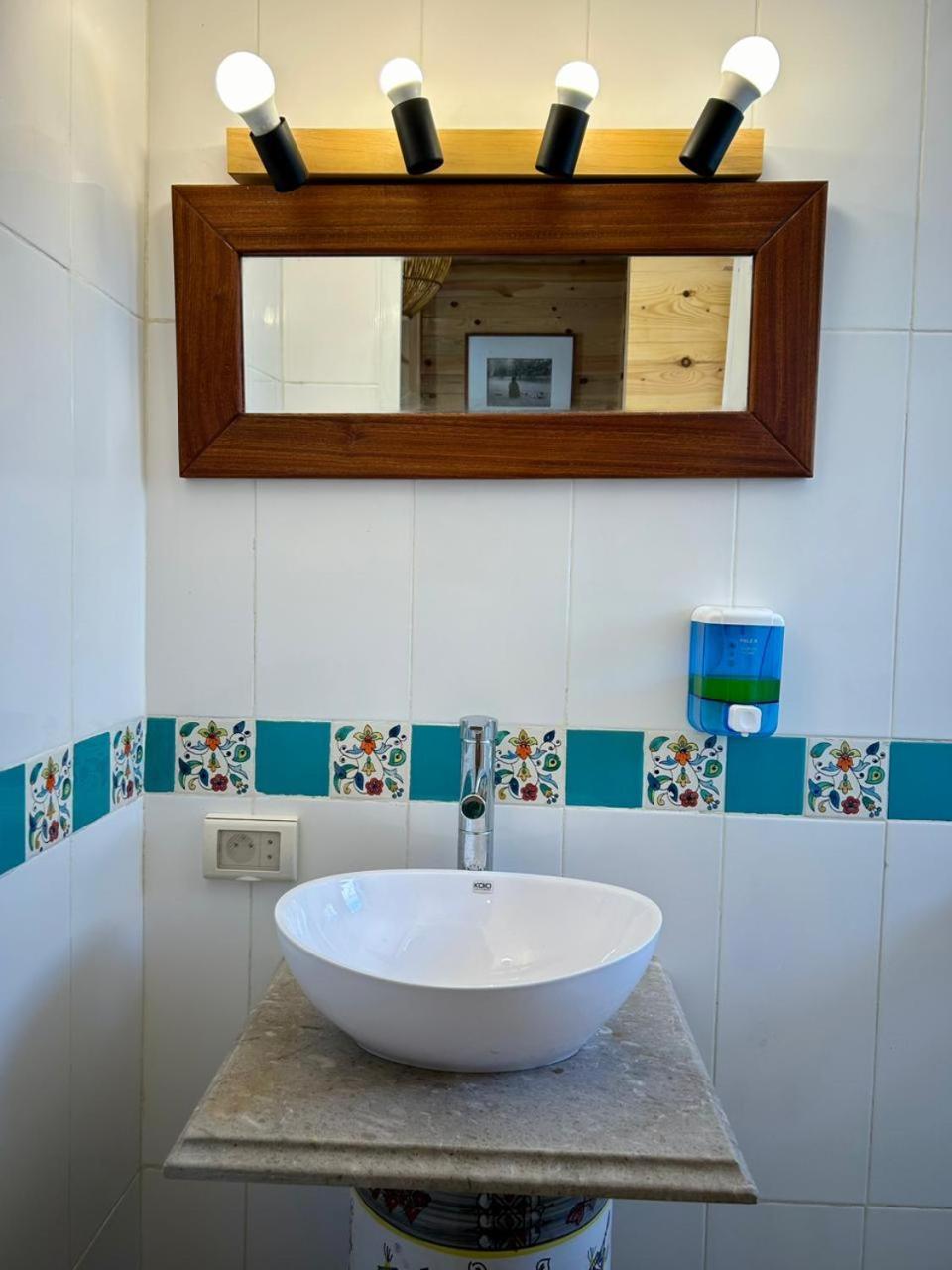 L'Artisan Hotel Harqalah Buitenkant foto